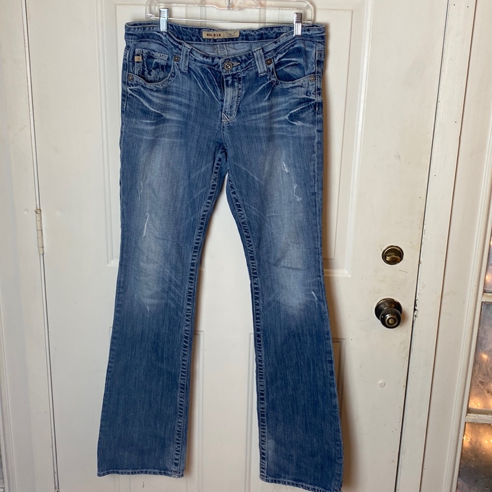 Big Star Casey K size  31 waist 34 length Distressed Jeans
